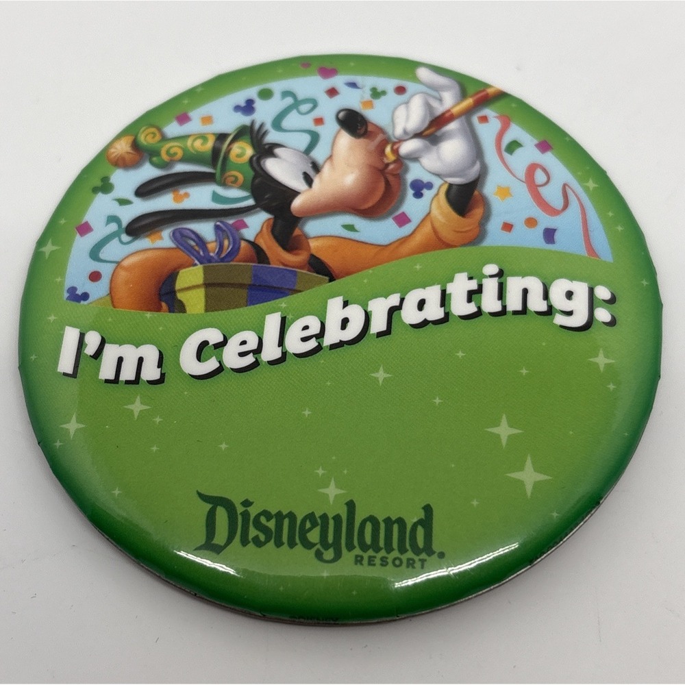 Disneyland I'M CELEBRATING Button Goofy 3" PIN Disneyland Resort